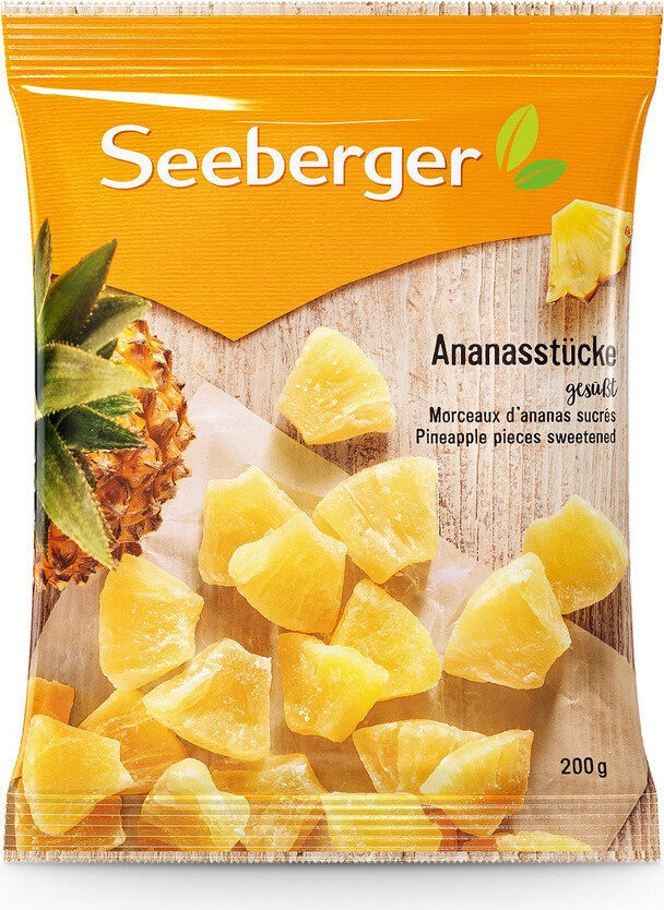DRIED PINEAPPLE CHUNKS