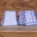 [119] GOAT CHEESE ASHED AUZANNE